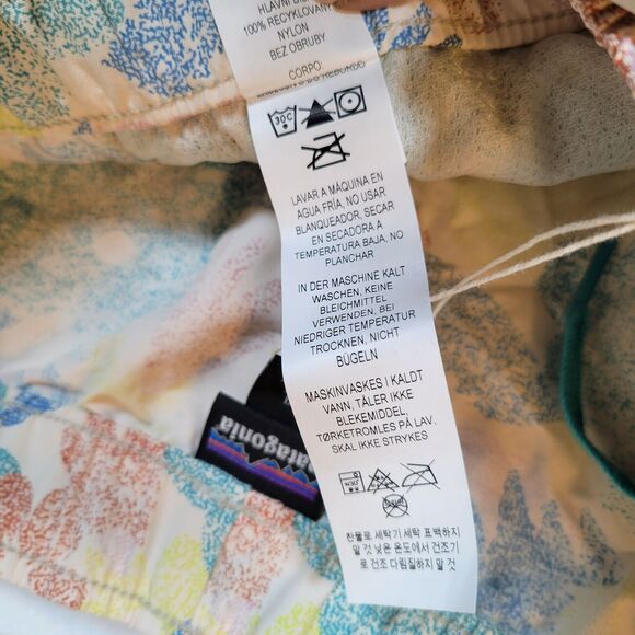 Patagonia Womens Barely Baggies 2.5" Shorts Size XL Multicolor Hawaiian Beachy - Picture 6 of 9